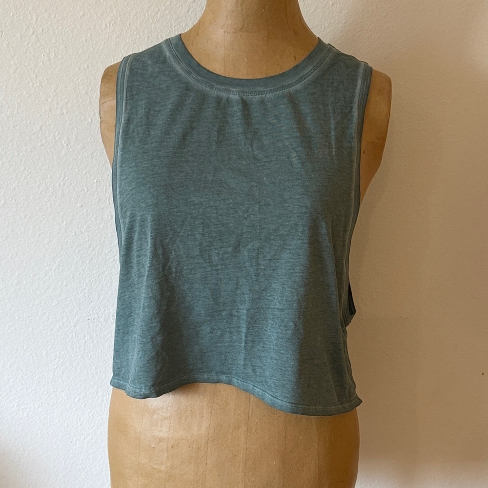 Women's Sleeveless Teal Top - Picture 3 of 10